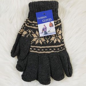 Gray & Beige Snowflake Gloves NWT